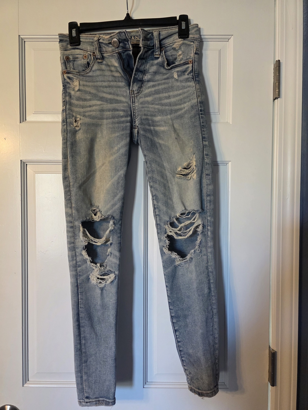 American Eagle Outfitters Distressed Jeggings